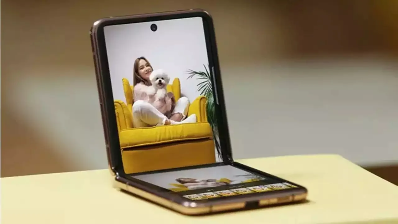 Samsung Galaxy Z Flip5 5G jpg